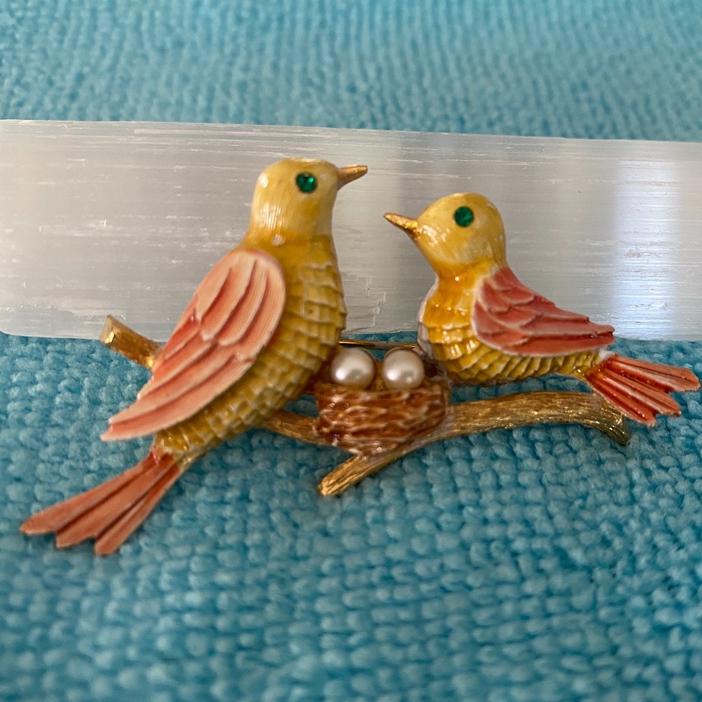 Vintage Nesting Bird Pin, Costume Jewelry, Jonette Jewelry Company